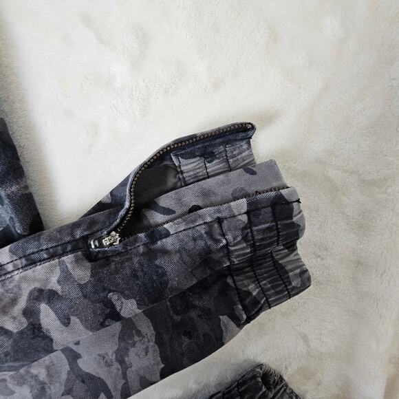Spanx Stretch Twill Cotton Jogger Medium Camo Comfort Travel Style - Picture 8 of 10